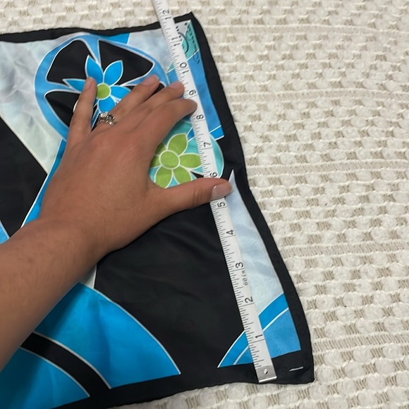 Vintage Oscar De La Renta Floral Geometric Silk Scarf - Picture 10 of 10